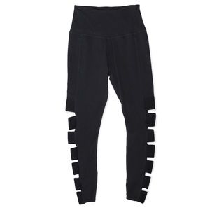 Beyond Yoga x Equinox High Rise Wide Band Stacked Capri Leggings Size M Black